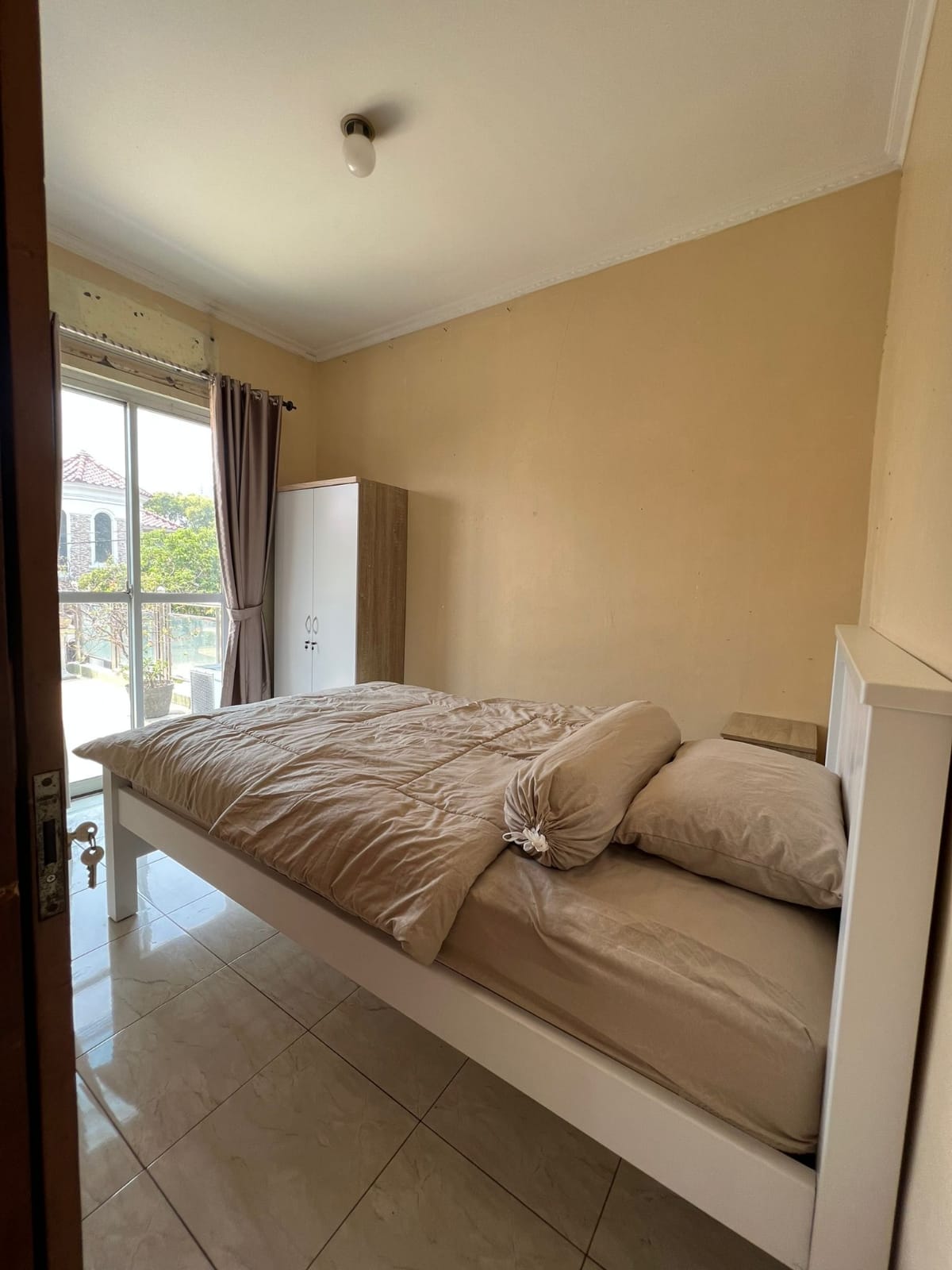 DiSewakan Rumah Full Furnish di Taman Picadilly Lippo Cikarang